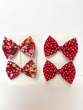 Load image into Gallery viewer, 2 Pairs of Mini Bow hair clips