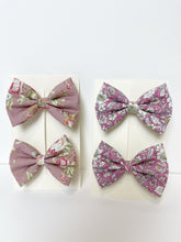 Load image into Gallery viewer, 2 Pairs of Mini Bow hair clips