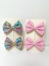 Load image into Gallery viewer, 2 Pairs of Mini Bow hair clips
