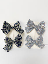 Load image into Gallery viewer, 2 Pairs of Small Bow hair clip with tail