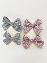 Load image into Gallery viewer, 2 Pairs of Small Bow hair clip with tail