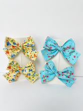 Load image into Gallery viewer, 2 Pairs of Small Bow hair clip with tail