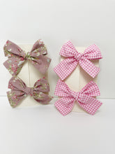 Load image into Gallery viewer, 2 Pairs of Small Bow hair clip with tail