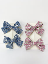 Load image into Gallery viewer, 2 Pairs of Small Bow hair clip with tail