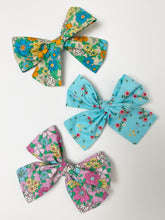 Load image into Gallery viewer, Set of 3 Medium Hair Clip