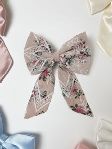 Bow Hair Clip with tail